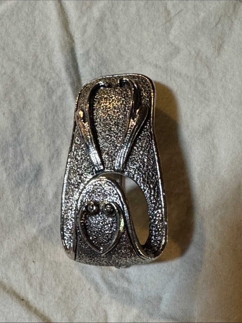 Sarah Coventry "Split Trick" brooch from 1973 Silver-Tone